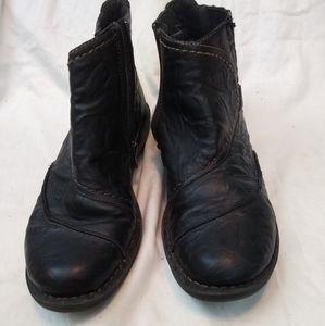 Clark's women's ankle boots size 9